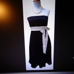 THE LIMITED EVENT Strapless Dress Size 2